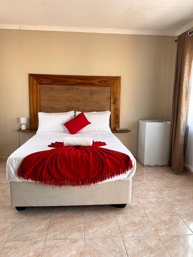 The Botanical Gardens Hotel Rundu Exterior foto